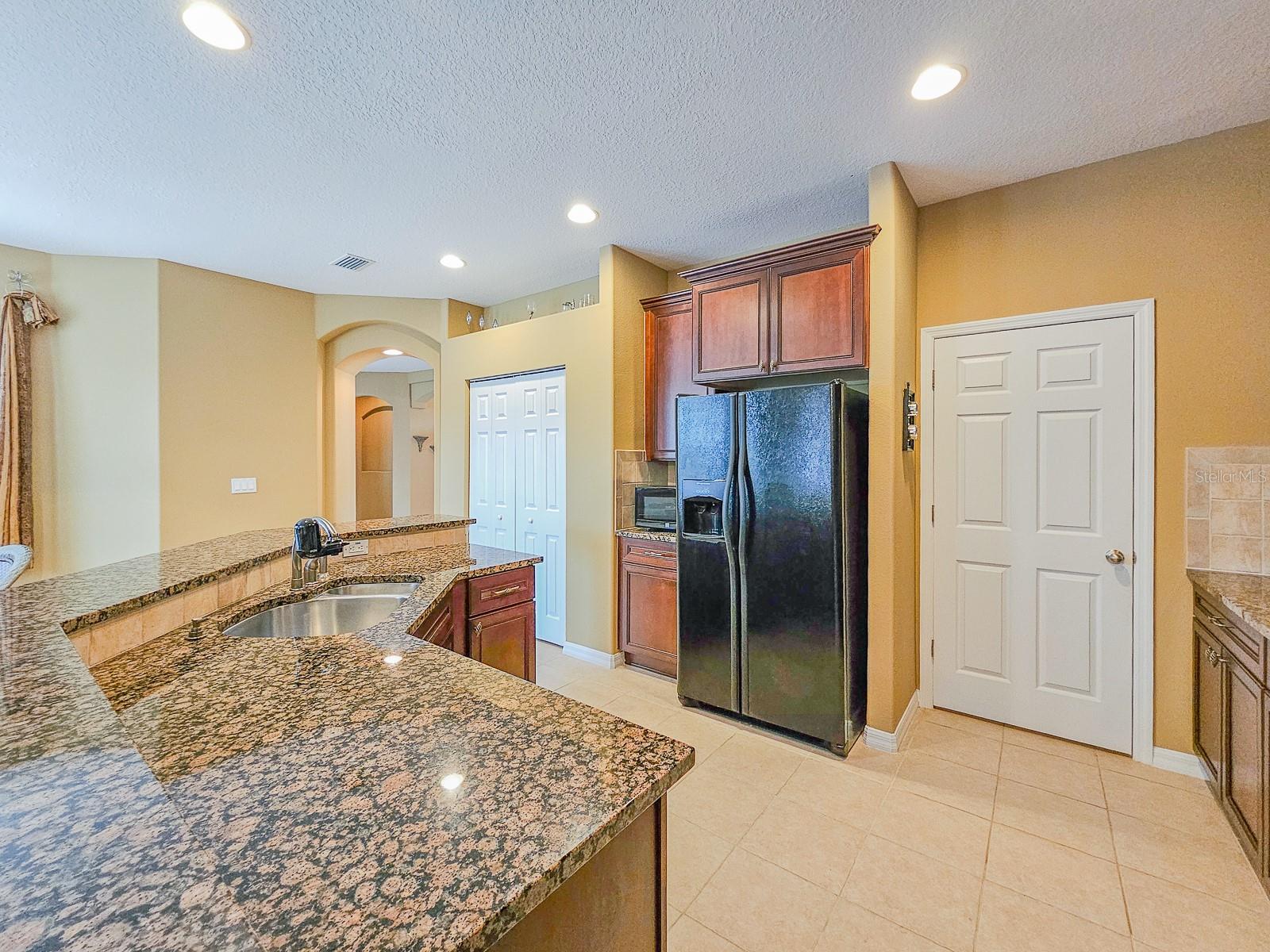 Image 23 of 39 For 18 Squirrel Place