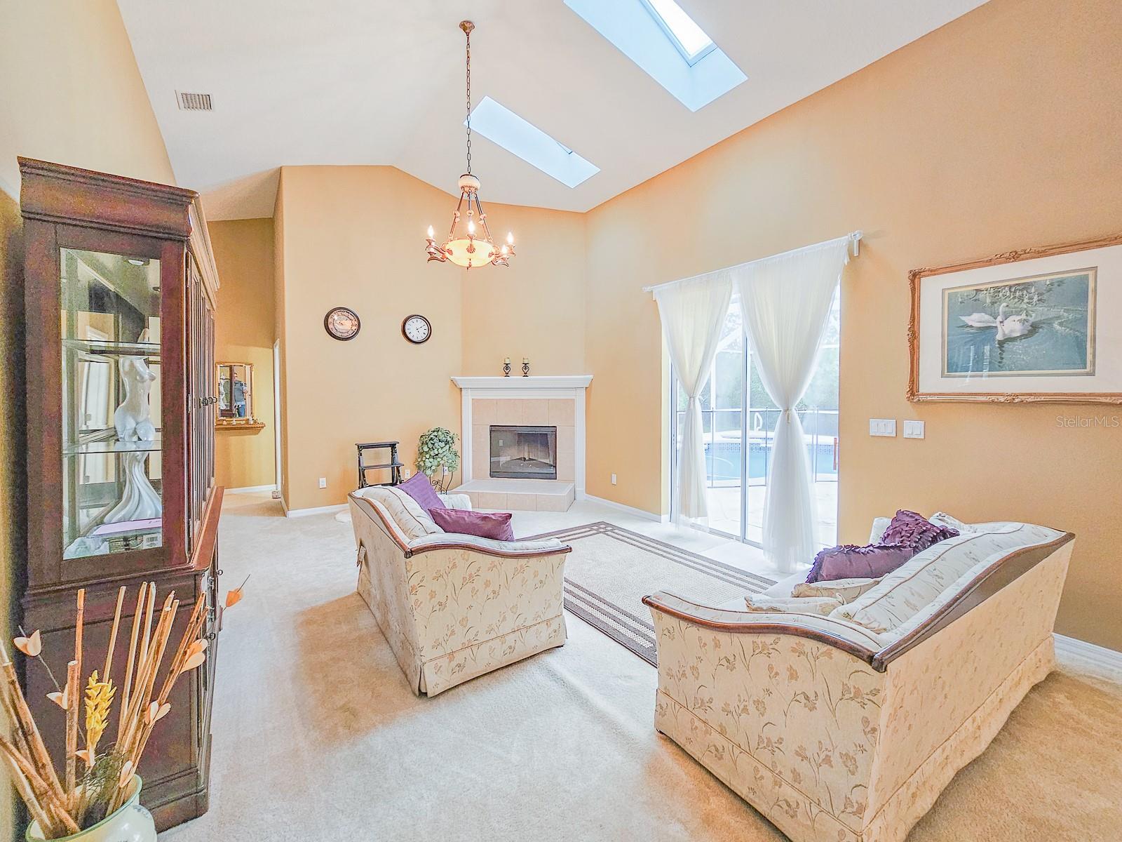 Image 4 of 39 For 18 Squirrel Place