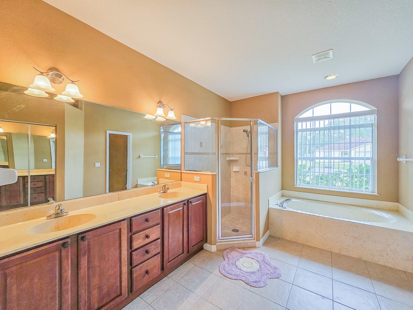 Image 9 of 39 For 18 Squirrel Place