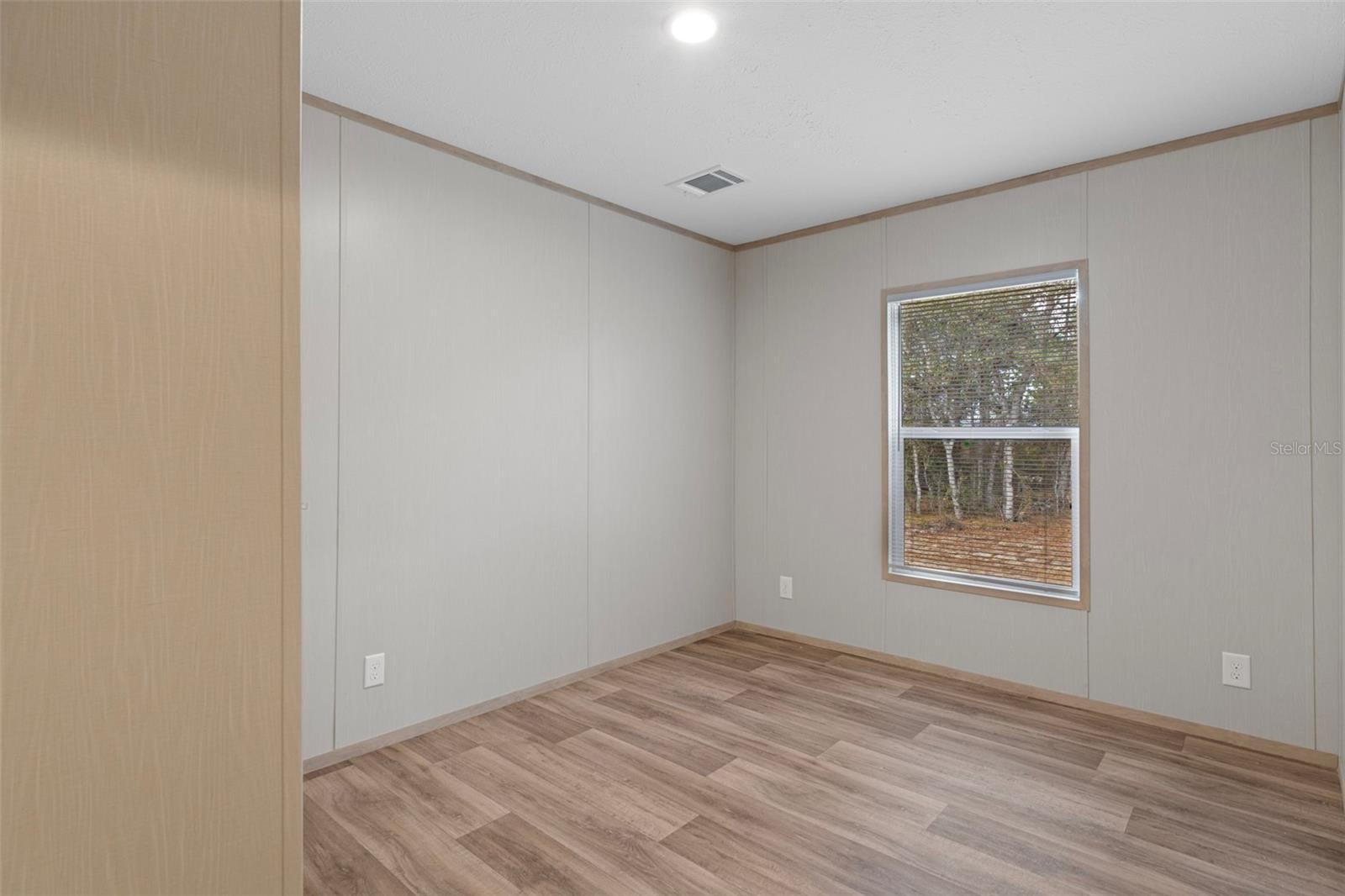 Image 20 of 36 For 6149 La Pine Road