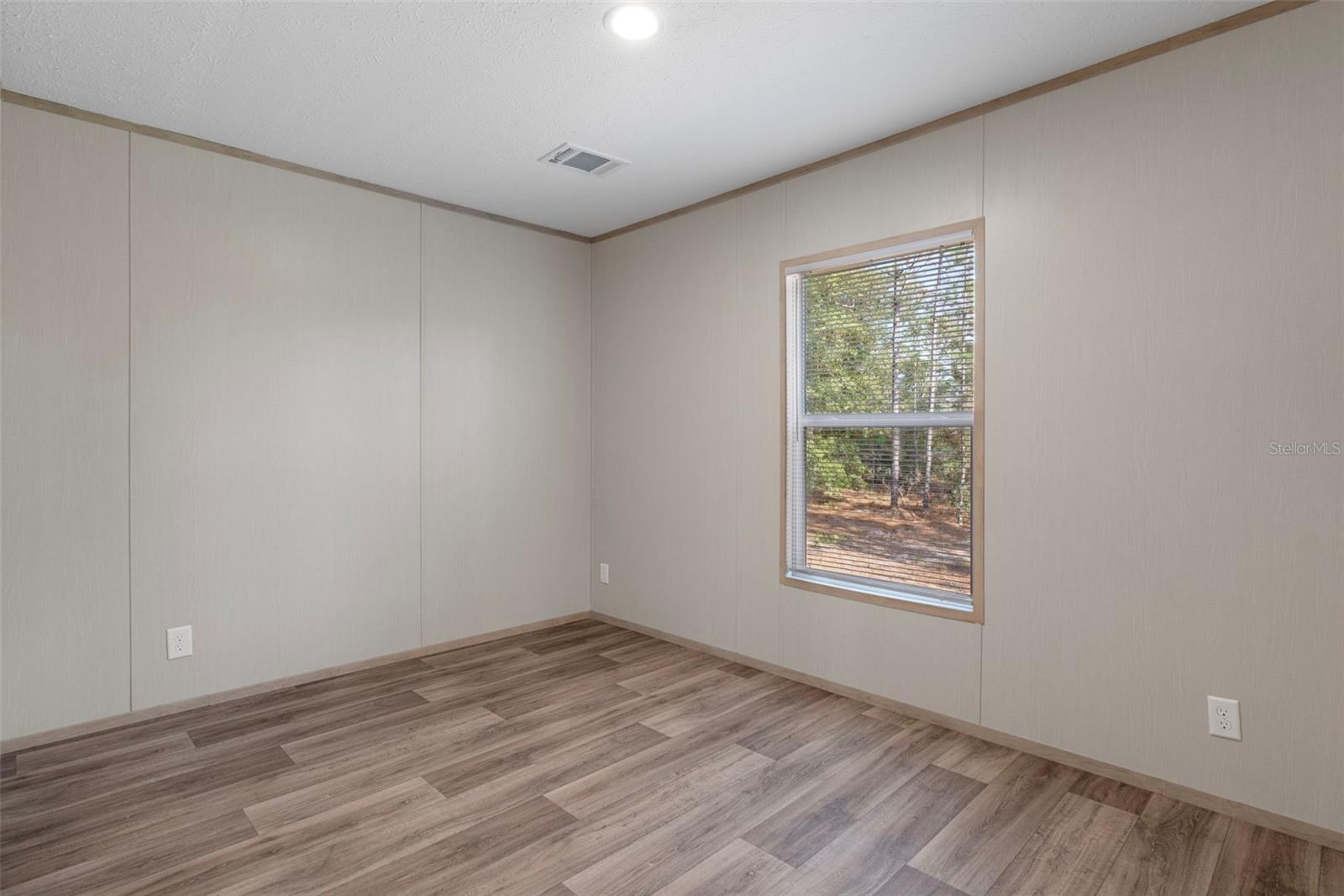 Image 25 of 36 For 6149 La Pine Road