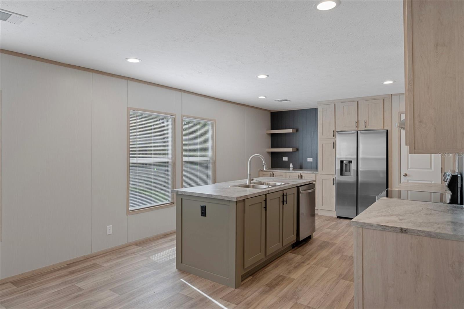 Image 9 of 36 For 6149 La Pine Road