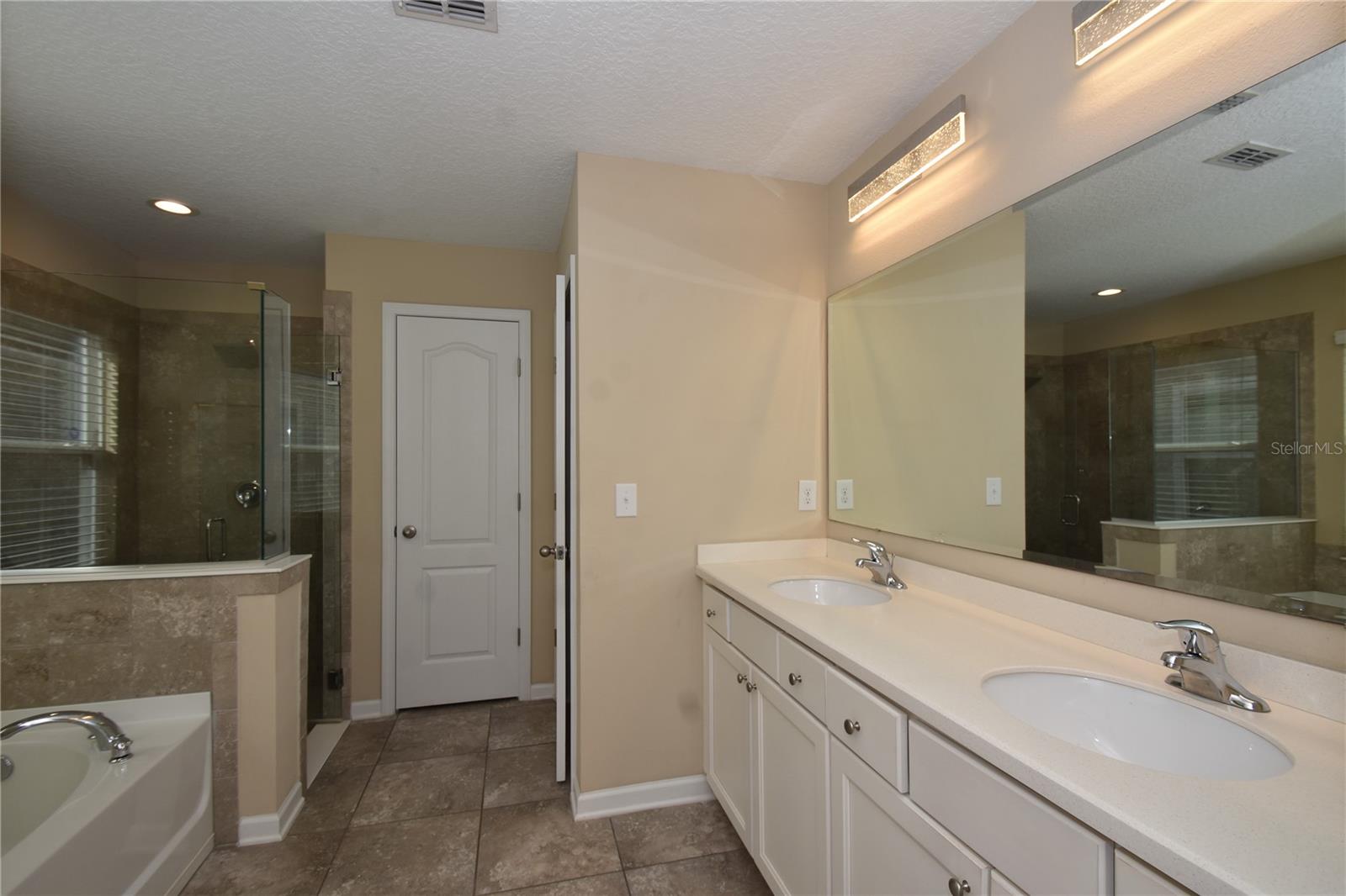 Image 23 of 59 For 110 Coopers Hawk Court