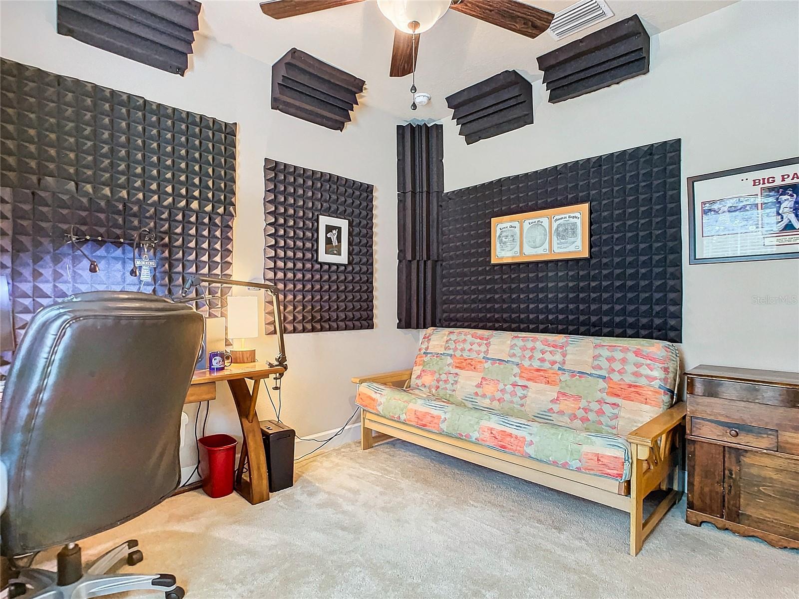 Image 29 of 53 For 645 Elk River