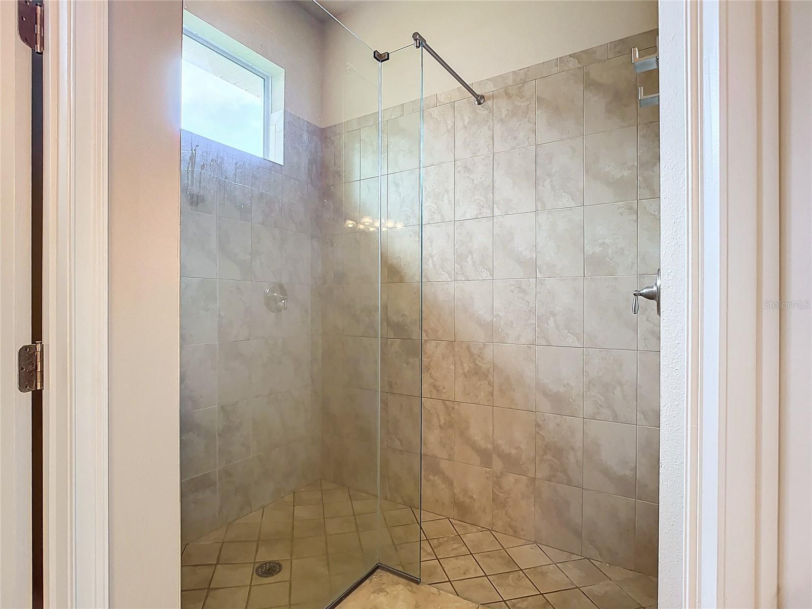 Image 40 of 53 For 645 Elk River