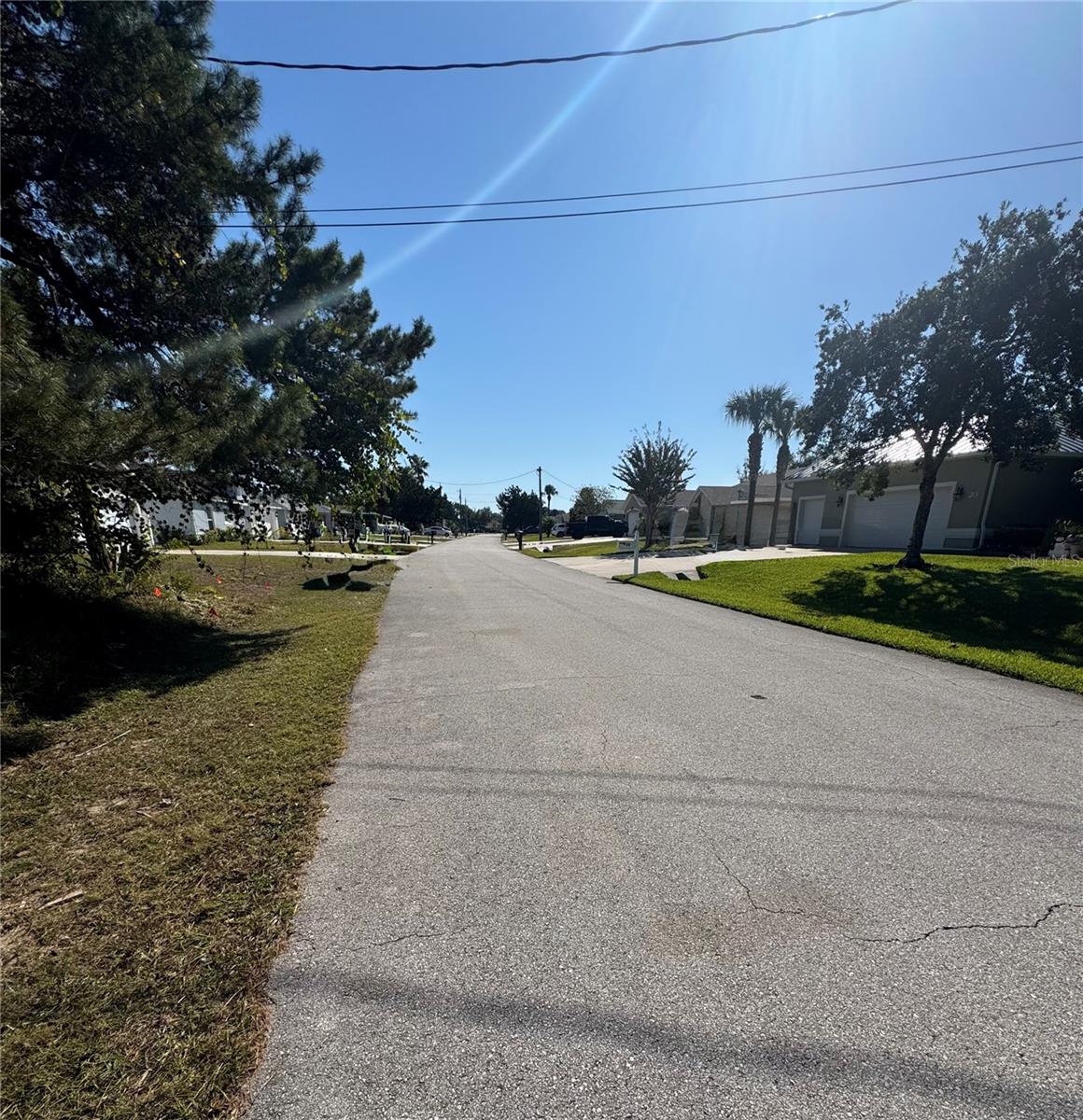 Image 6 of 8 For 19 Freeport Lane