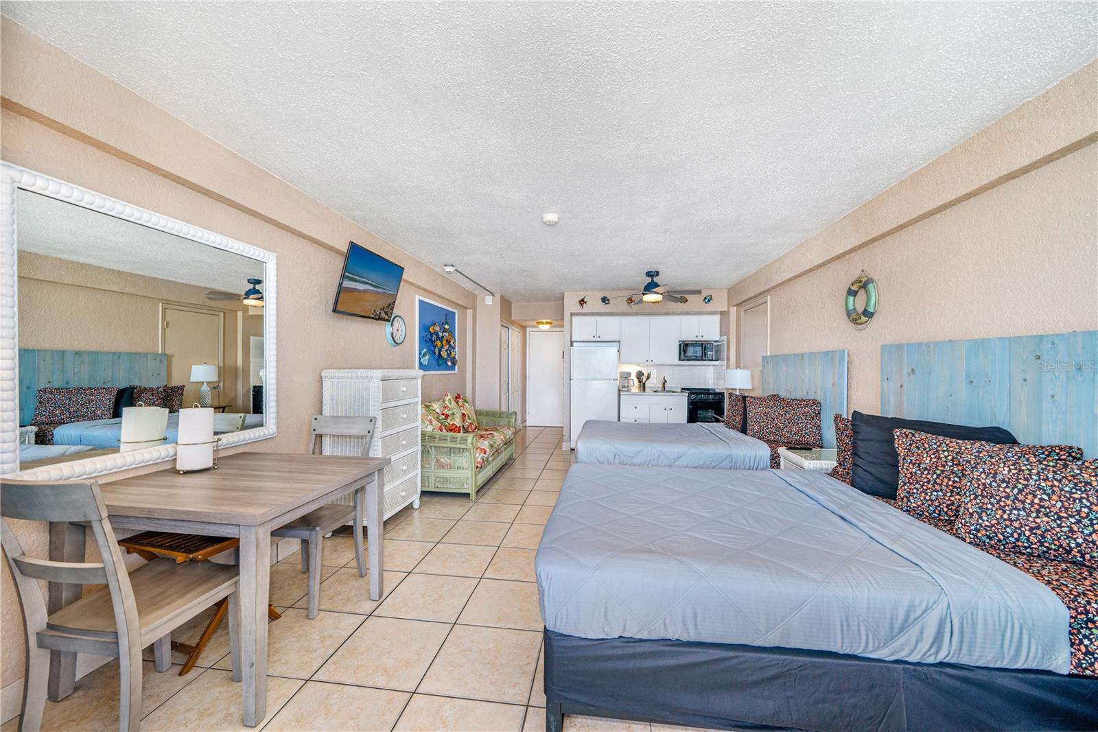 Image 12 of 36 For 2301 Atlantic Avenue 338