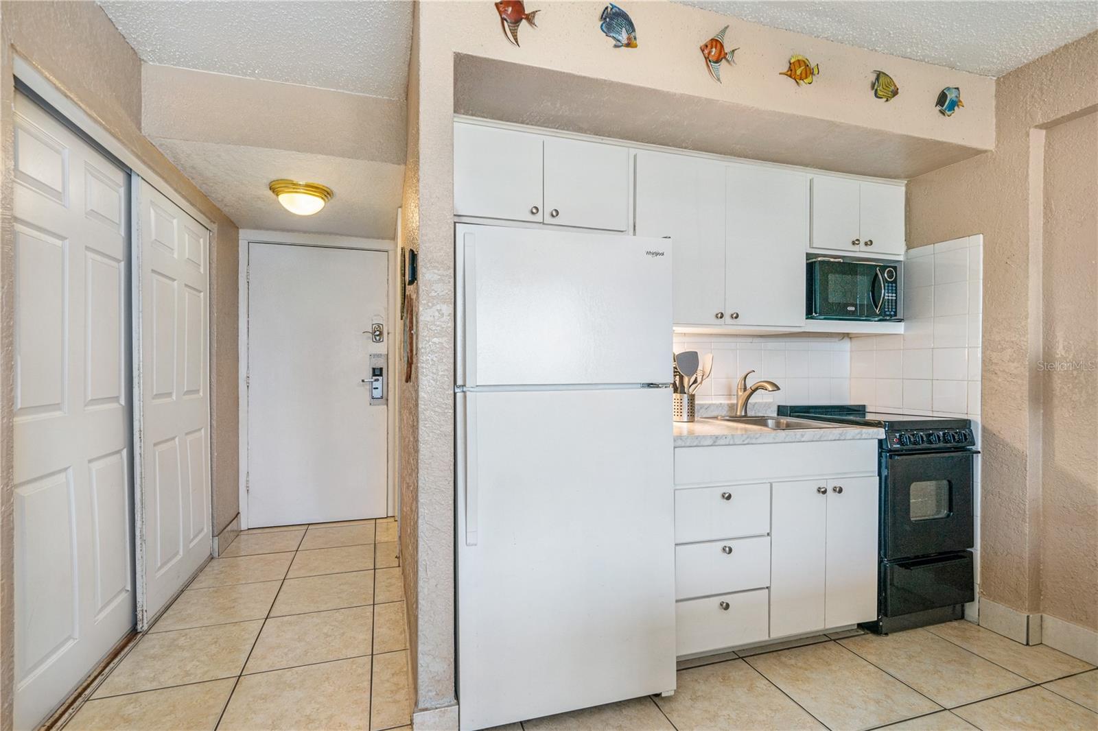 Image 13 of 36 For 2301 Atlantic Avenue 338