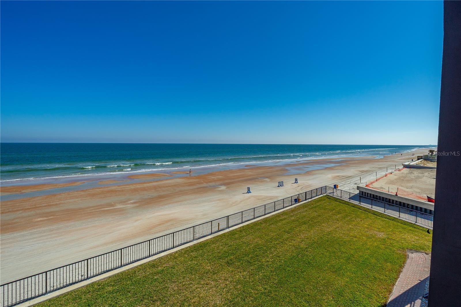 Image 18 of 36 For 2301 Atlantic Avenue 338