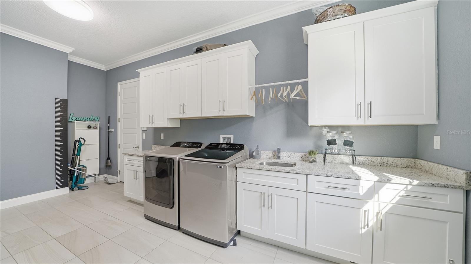 Image 44 of 64 For 4 Flagship Court