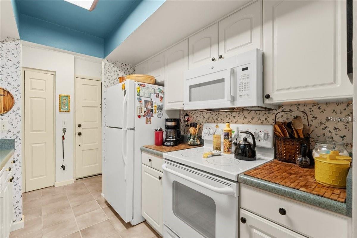 Image 27 of 34 For 310 Palm Coast Parkway 203