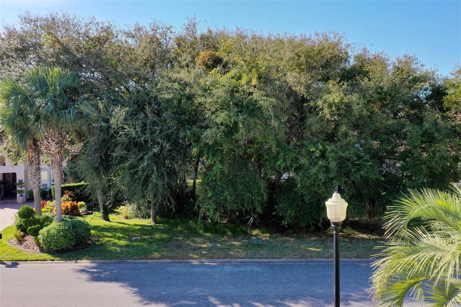 Image 21 of 31 For 8 Flagship Drive