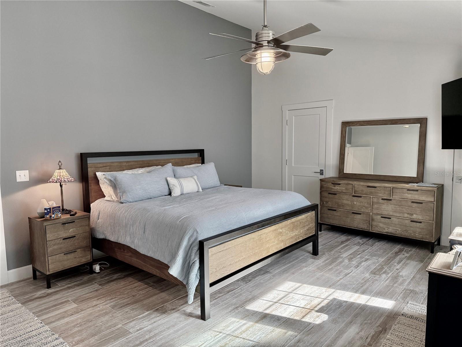 Image 16 of 29 For 39 Avalon Terrace