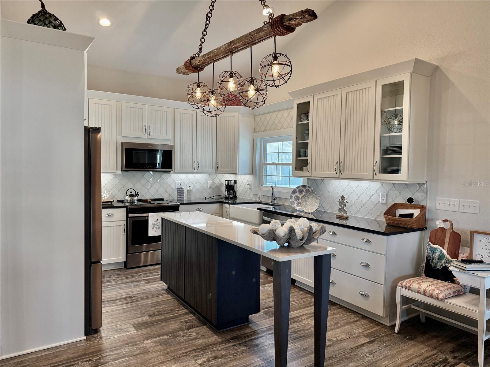 Image 6 of 29 For 39 Avalon Terrace