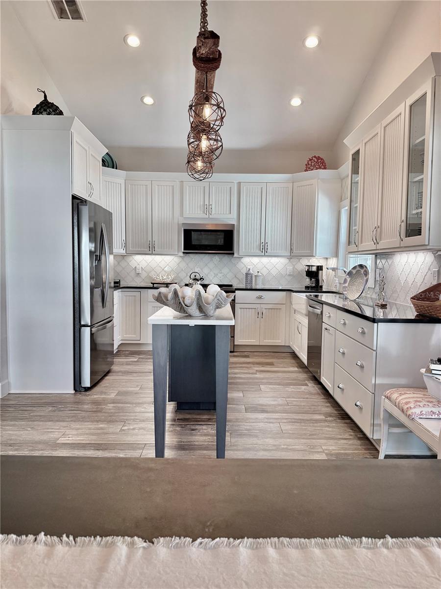 Image 7 of 29 For 39 Avalon Terrace