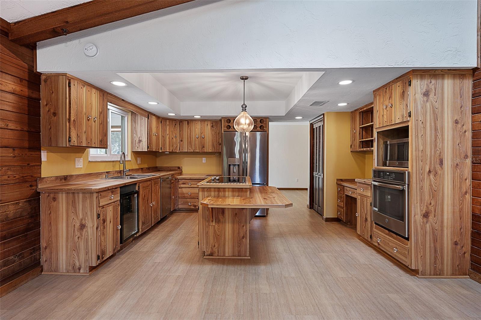 Image 16 of 48 For 521 Pelican Bay Drive