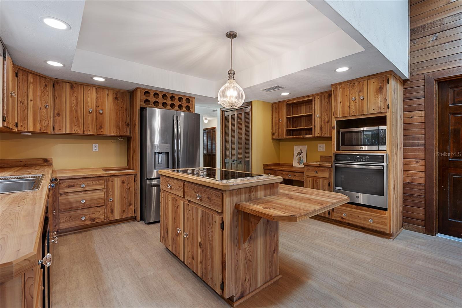 Image 18 of 48 For 521 Pelican Bay Drive