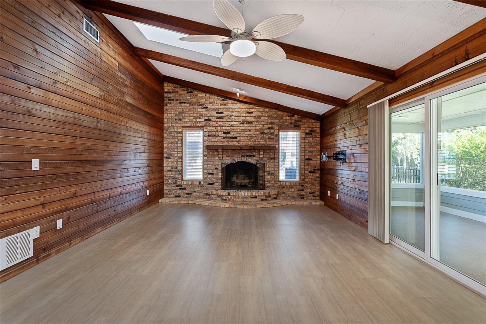 Image 21 of 48 For 521 Pelican Bay Drive