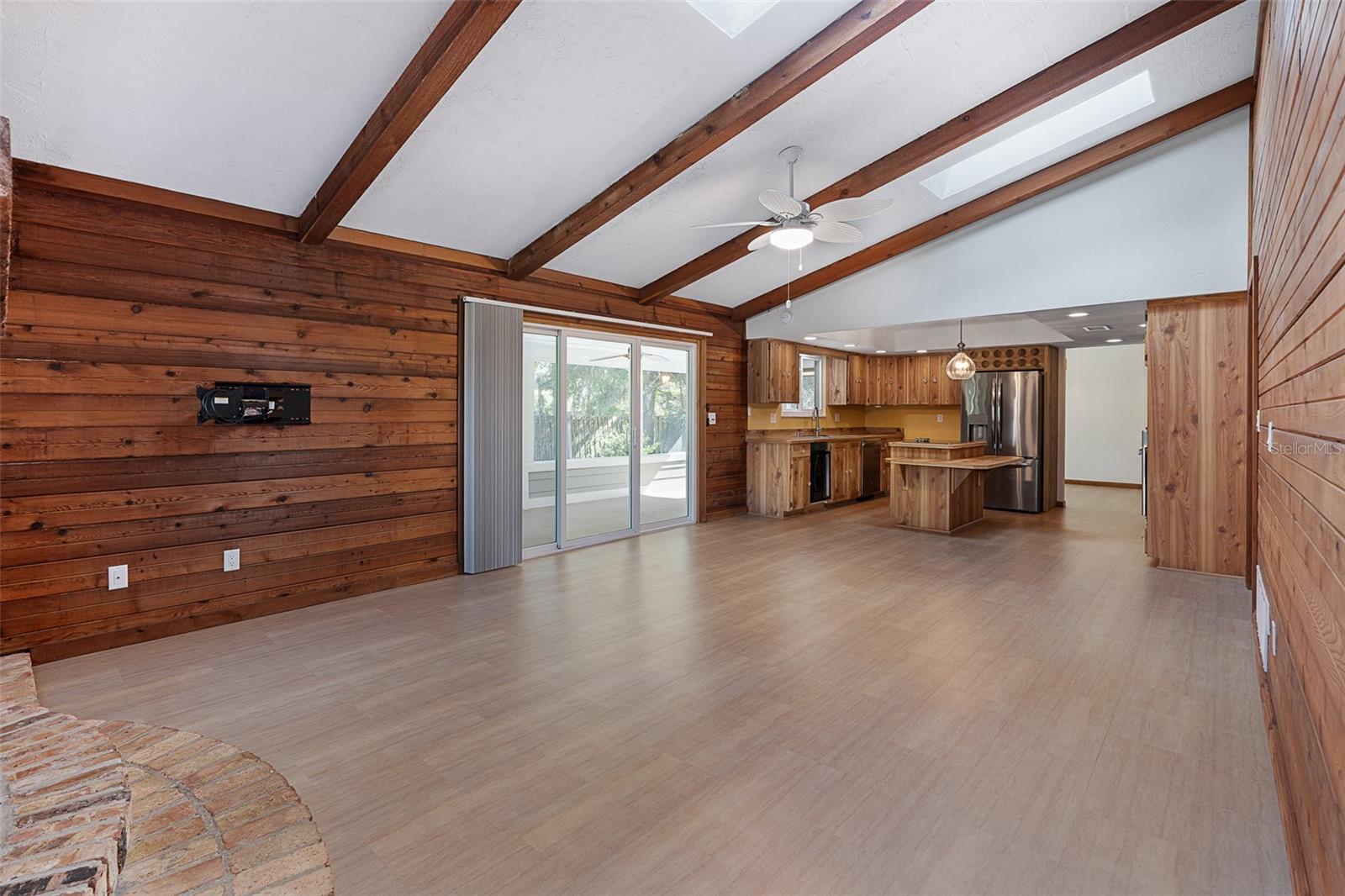 Image 23 of 48 For 521 Pelican Bay Drive