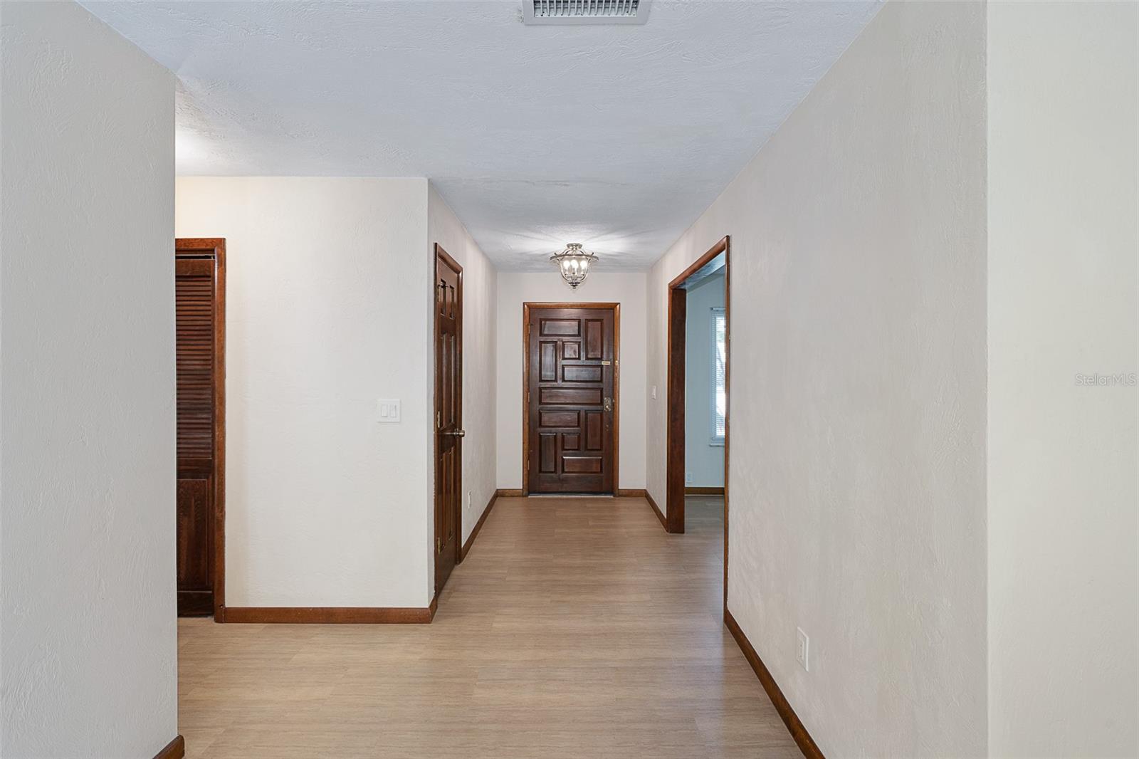 Image 6 of 48 For 521 Pelican Bay Drive