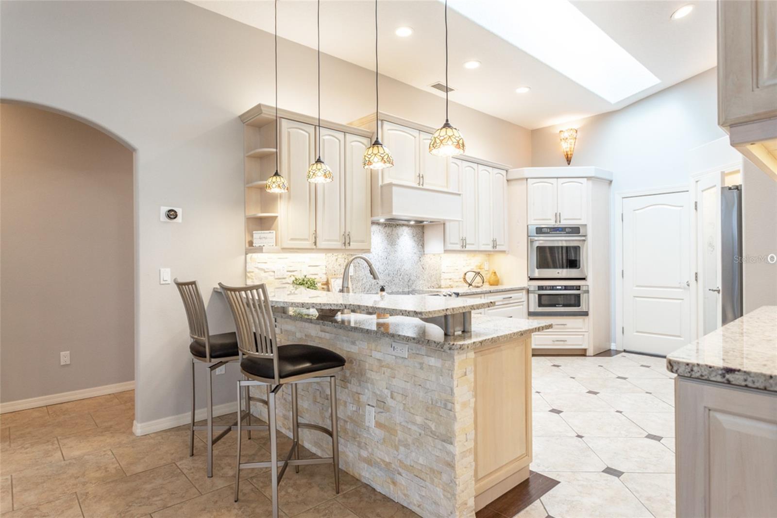 Image 11 of 61 For 608 Shearwood Drive