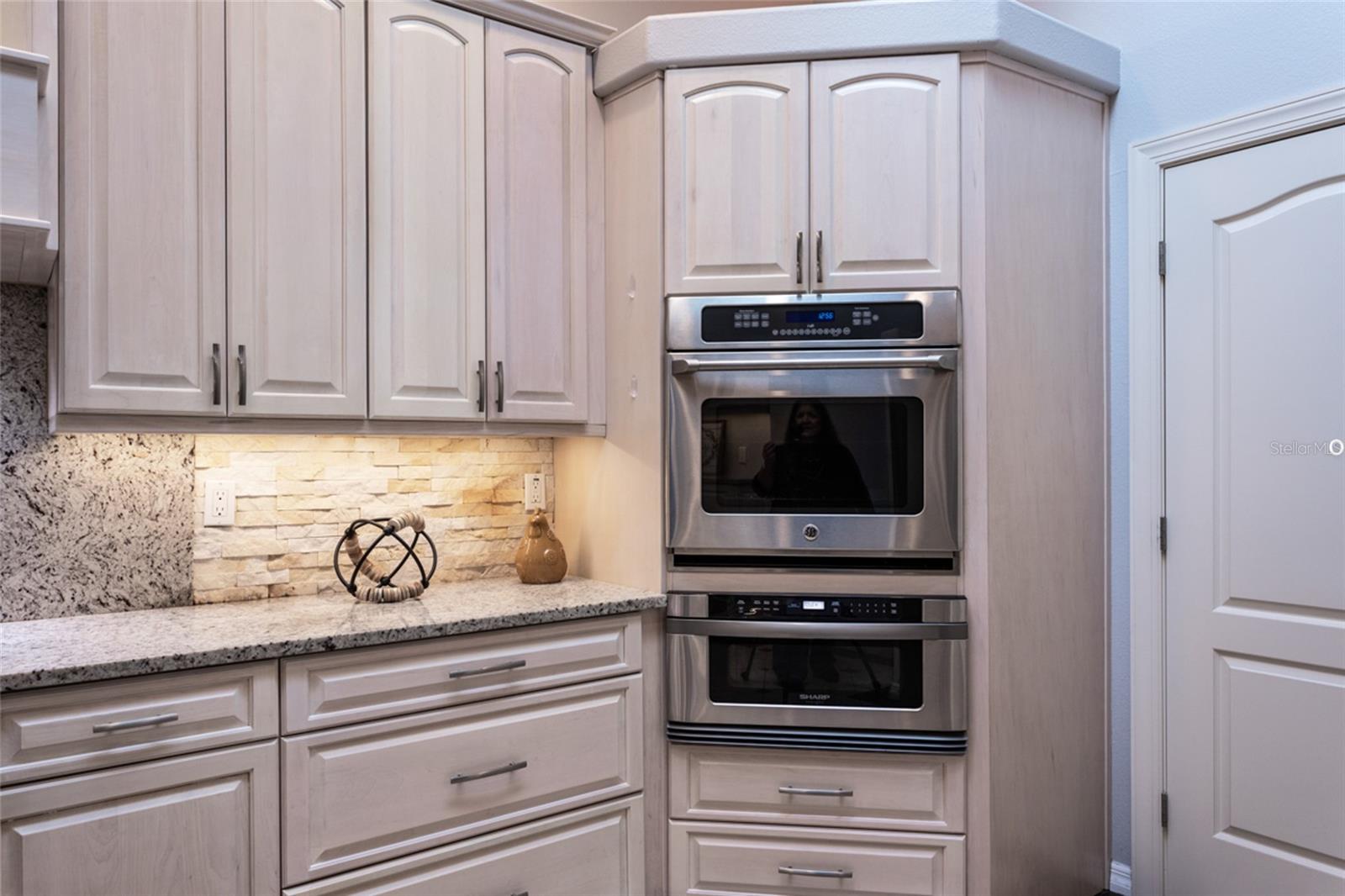 Image 14 of 61 For 608 Shearwood Drive