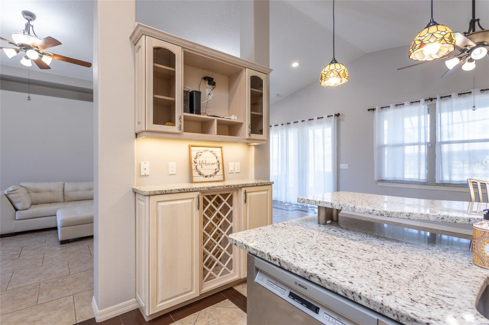 Image 18 of 61 For 608 Shearwood Drive