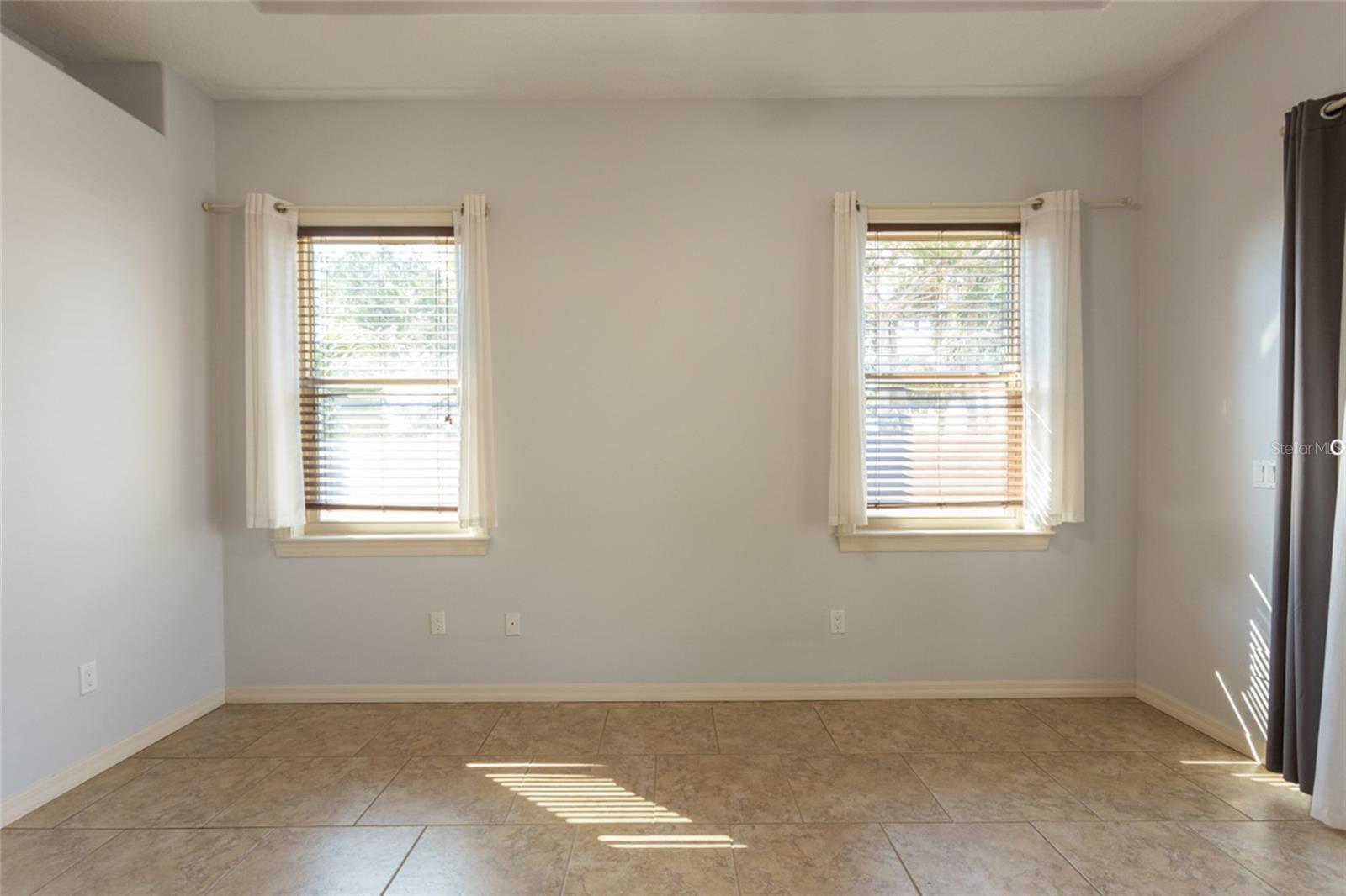 Image 23 of 61 For 608 Shearwood Drive