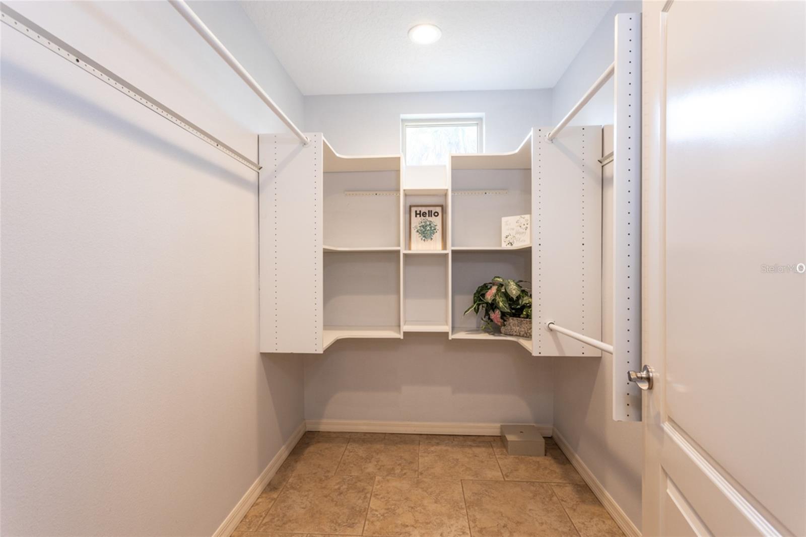 Image 24 of 61 For 608 Shearwood Drive