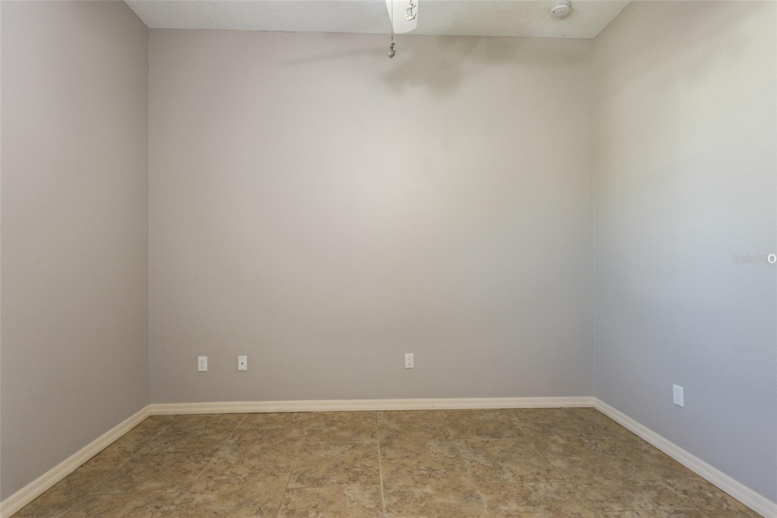 Image 31 of 61 For 608 Shearwood Drive