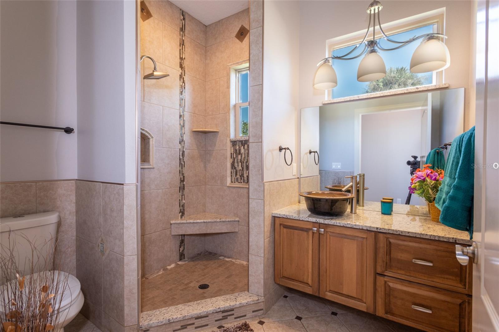 Image 33 of 61 For 608 Shearwood Drive