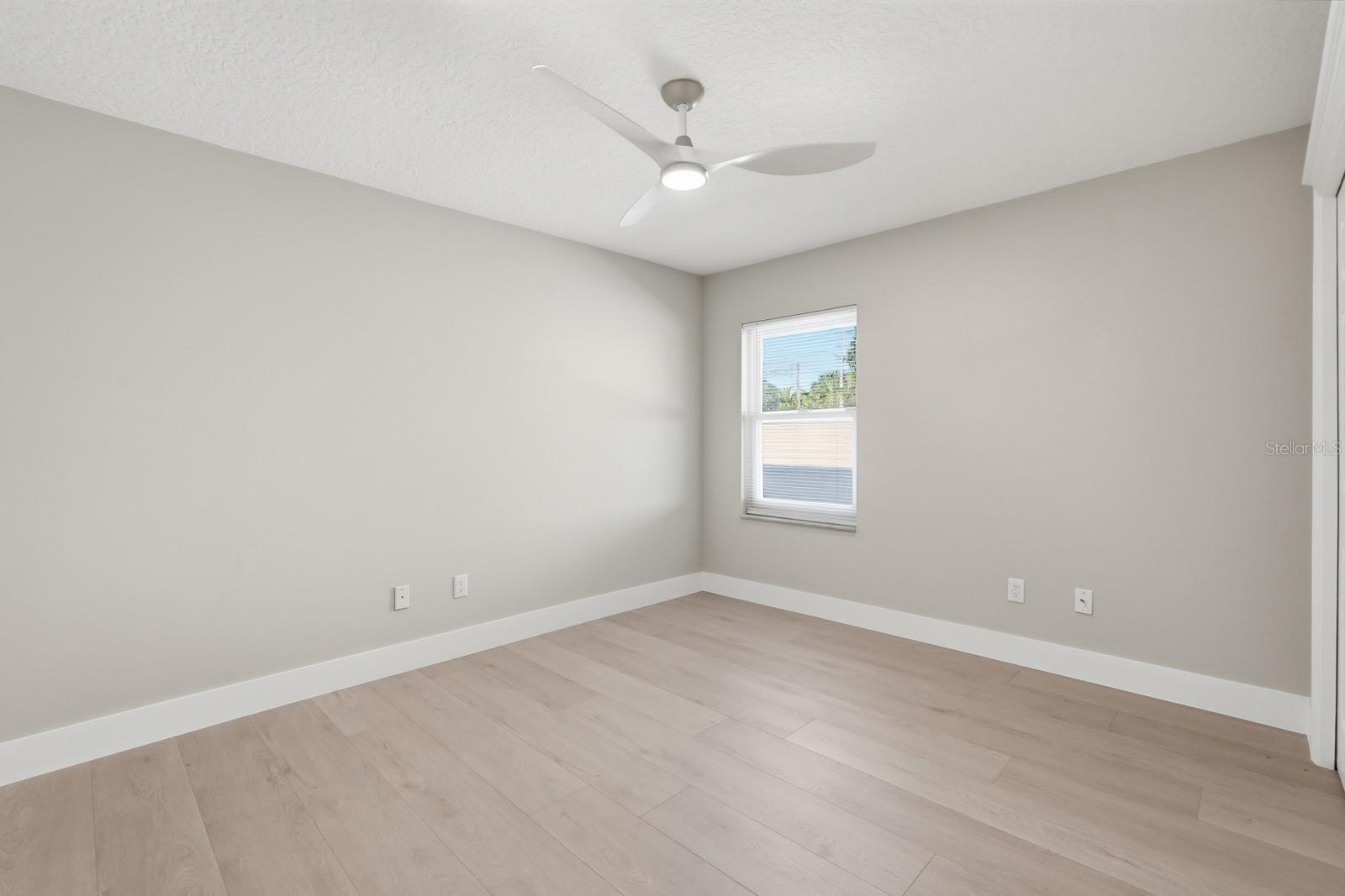 Image 15 of 45 For 470 Lambert Avenue