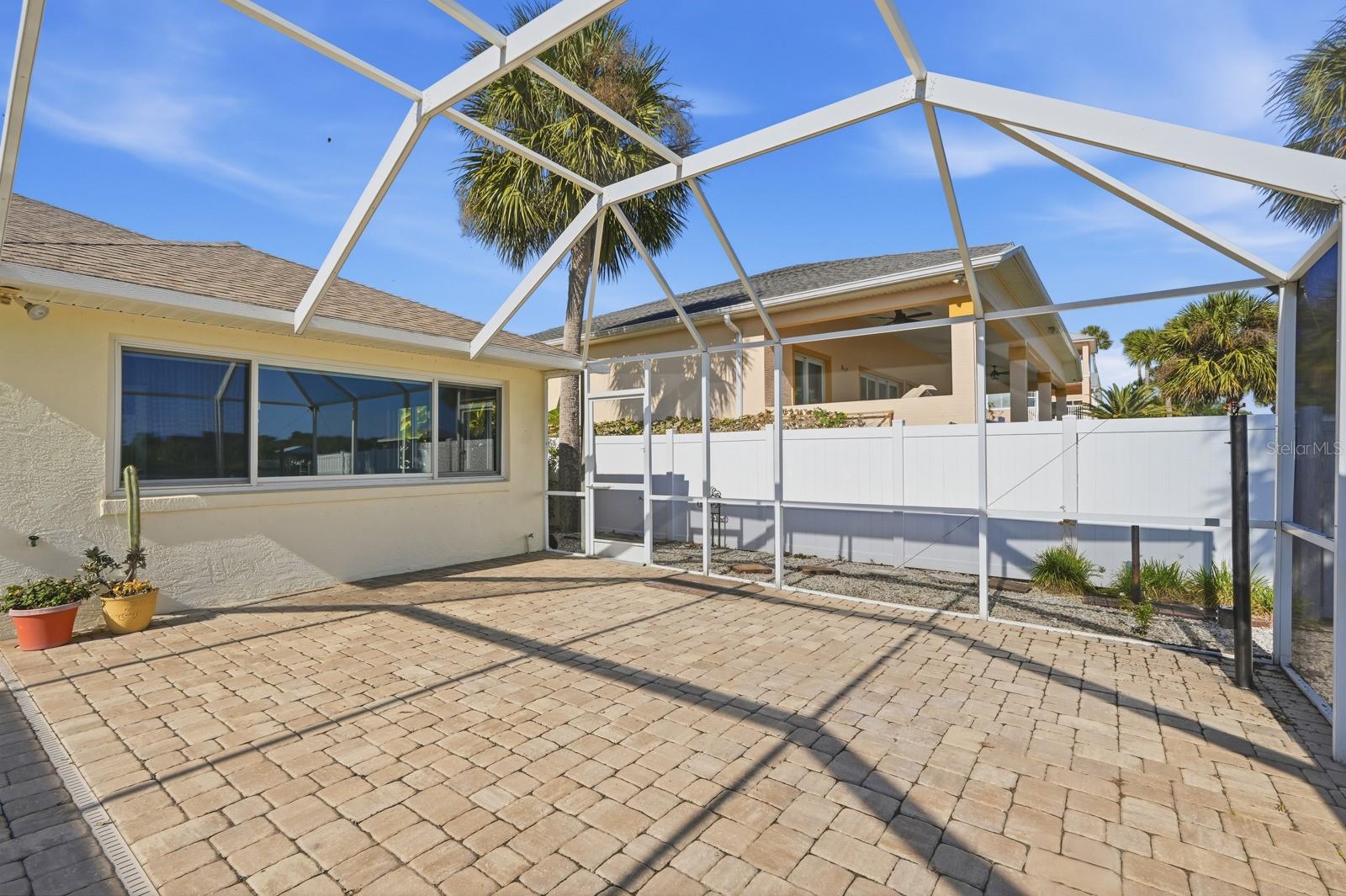 Image 27 of 45 For 470 Lambert Avenue