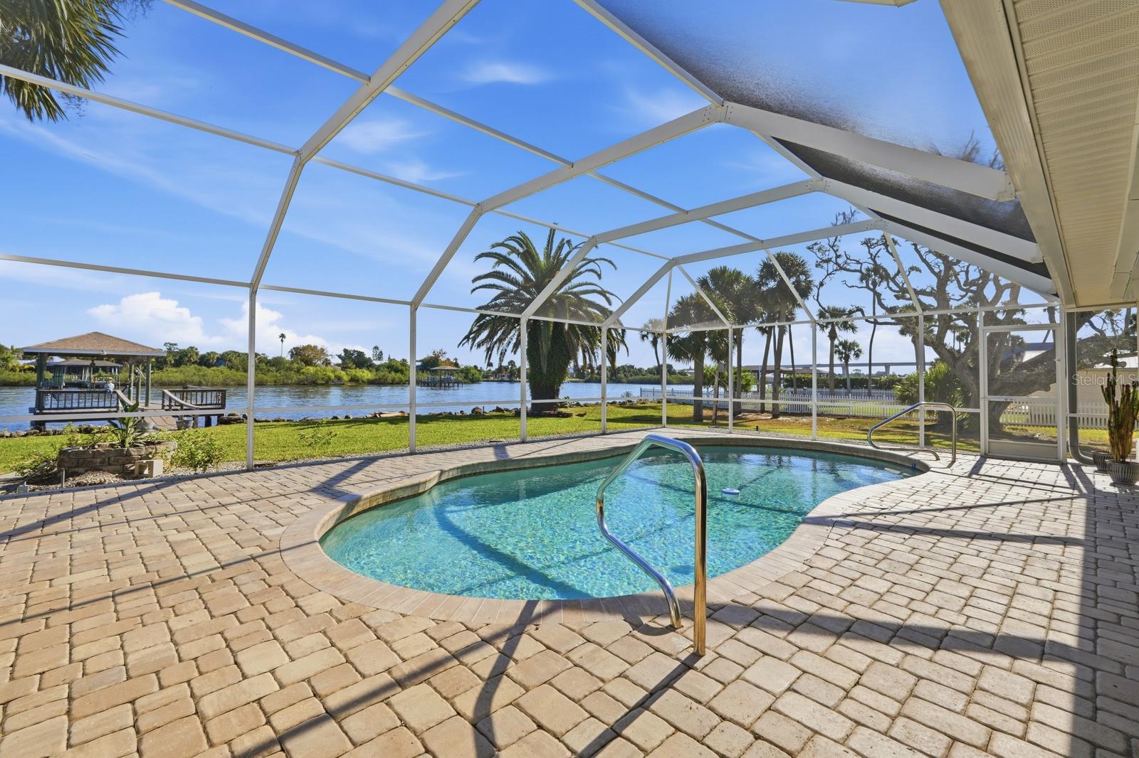 Image 30 of 45 For 470 Lambert Avenue