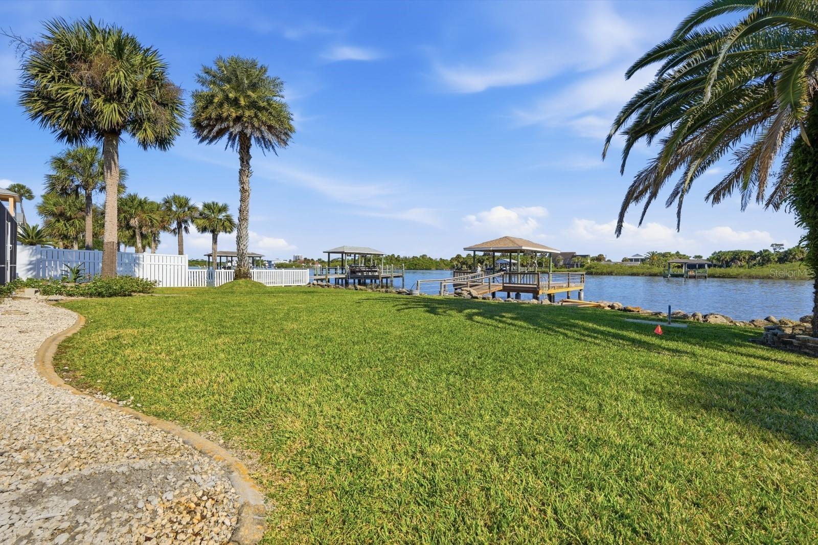 Image 39 of 45 For 470 Lambert Avenue