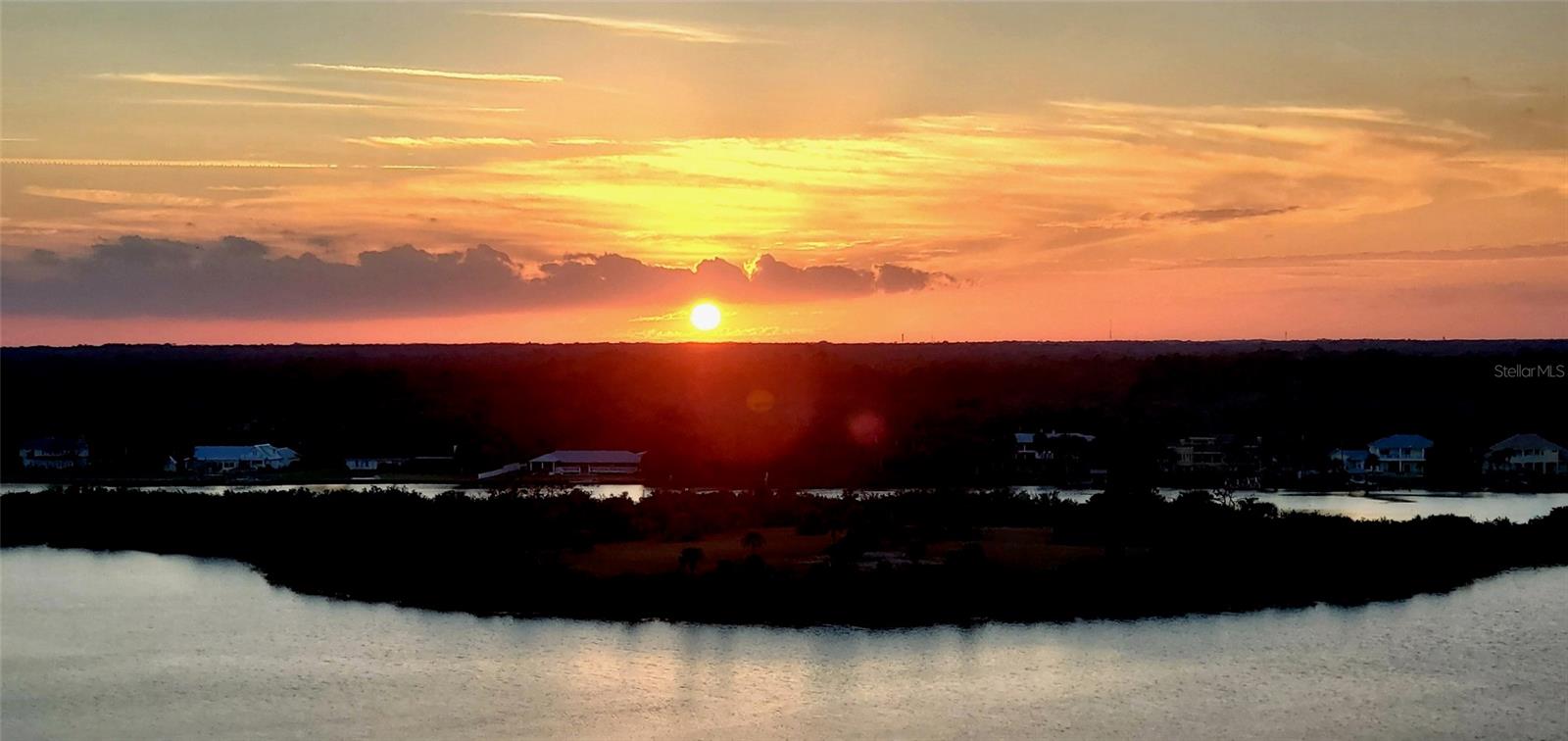 Image 35 of 49 For 1601 Central Avenue 1002