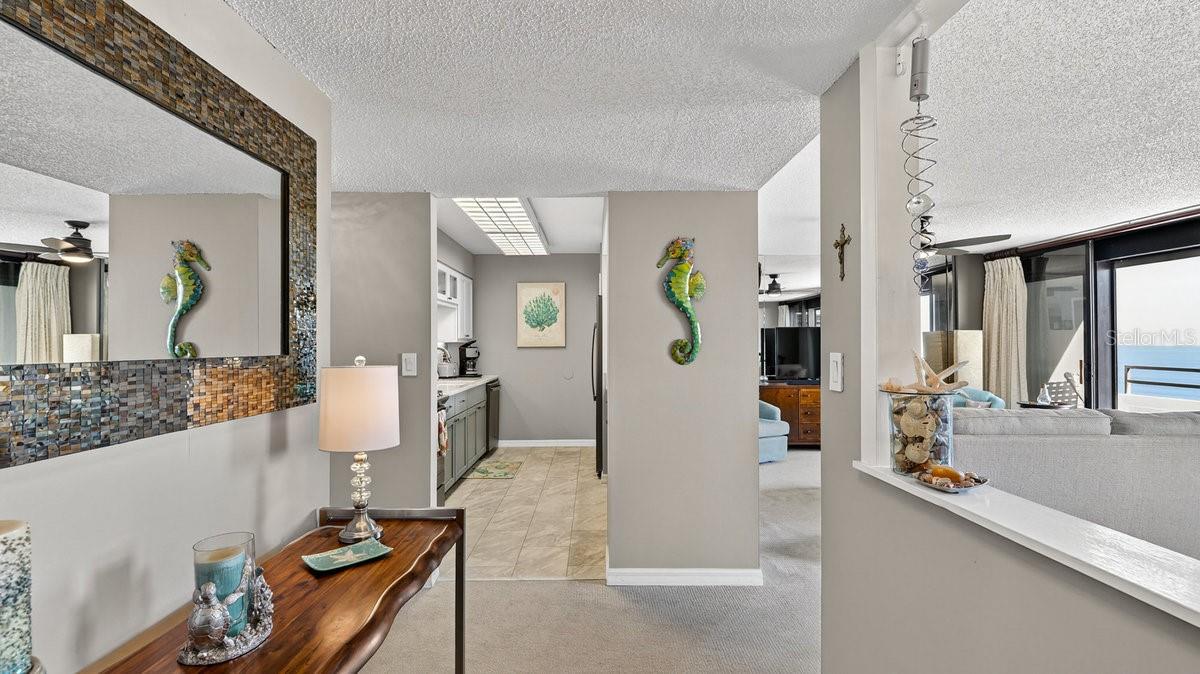 Image 6 of 49 For 1601 Central Avenue 1002