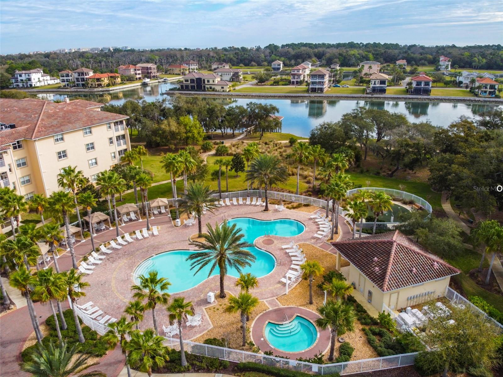 Image 33 of 49 For 35 Riverview Bend S 1825