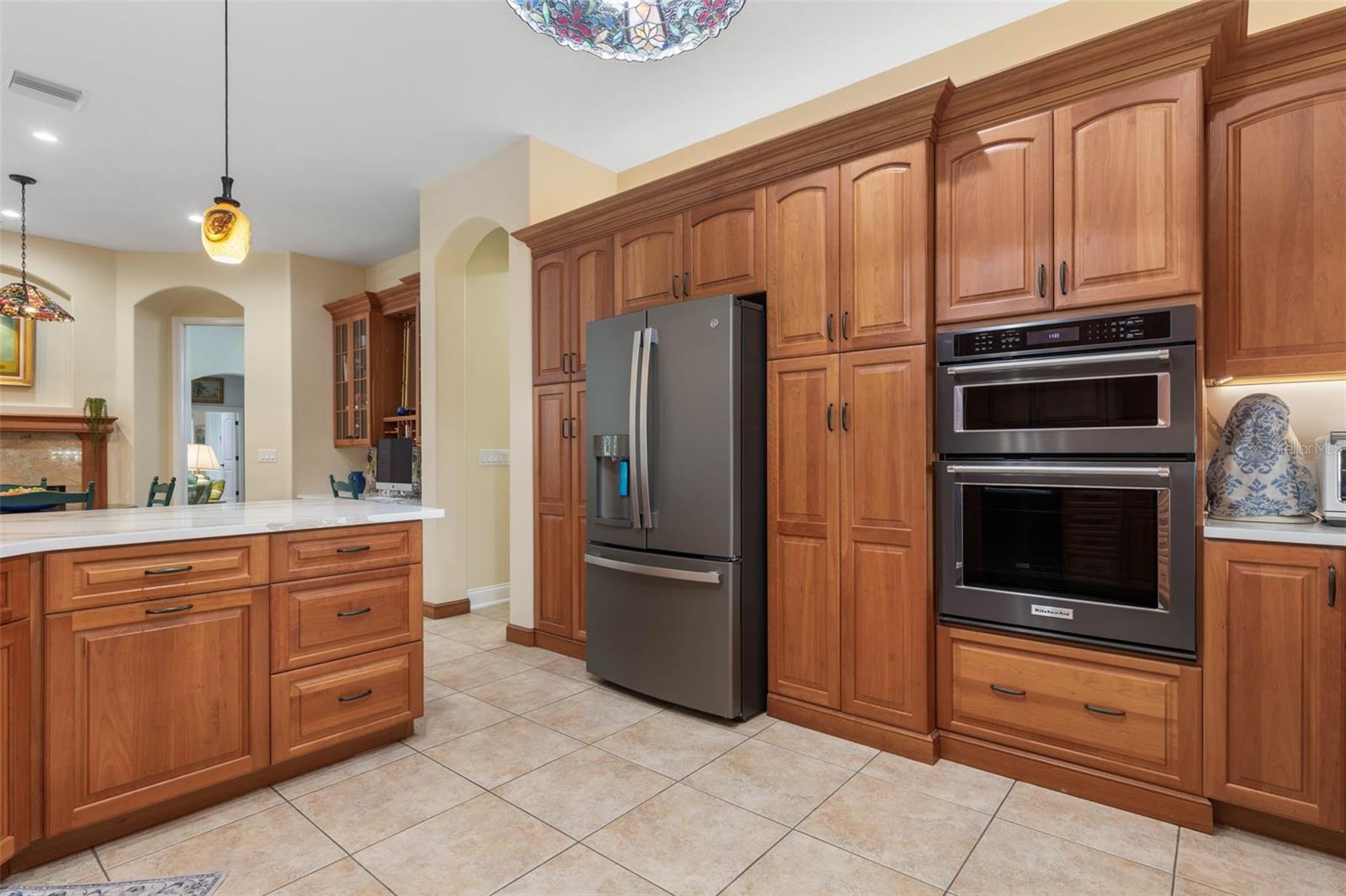 Image 21 of 80 For 46 Old Oak Drive S