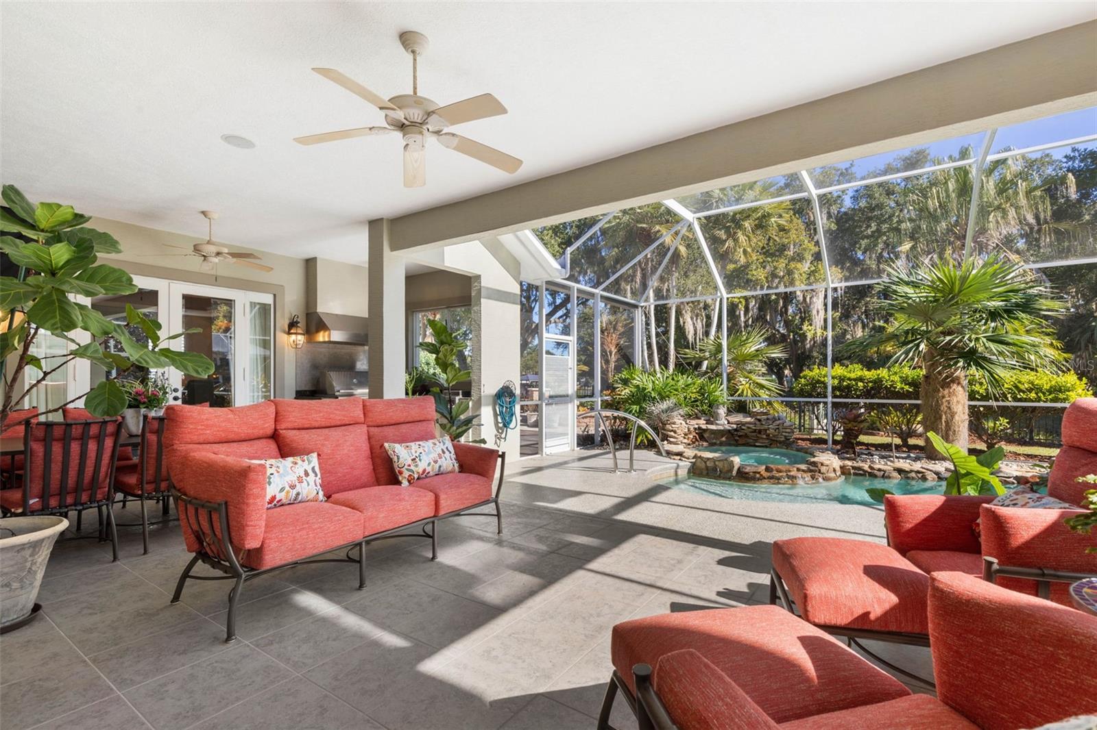 Image 29 of 80 For 46 Old Oak Drive S