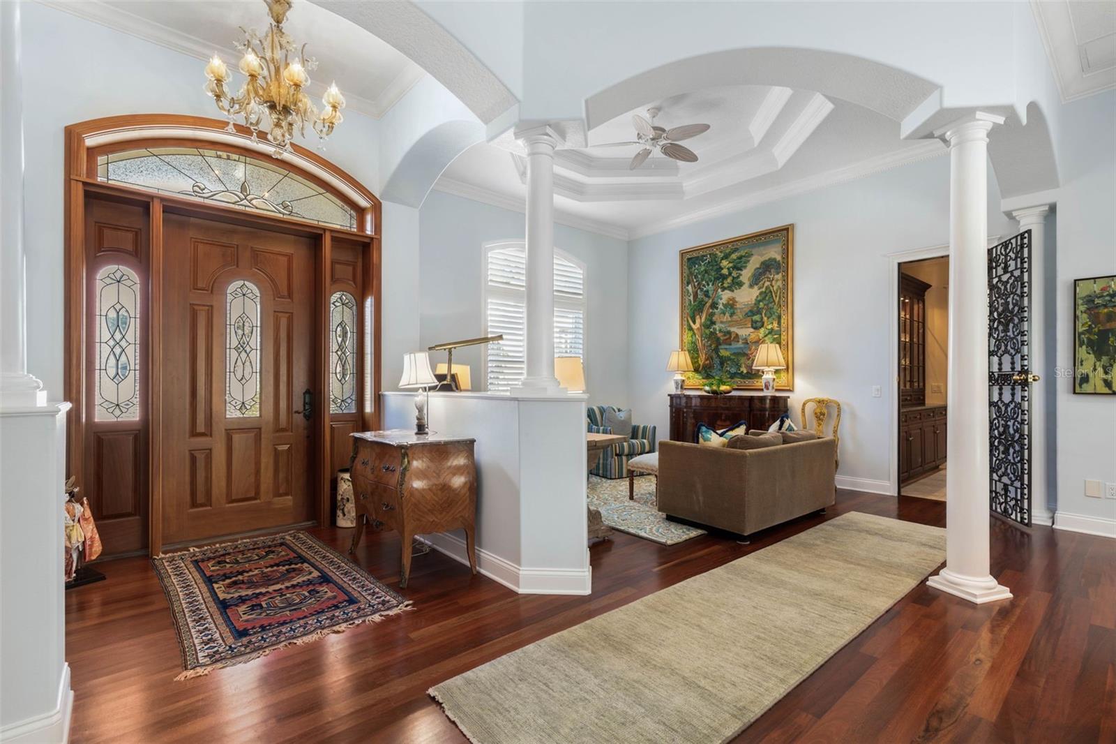 Image 5 of 80 For 46 Old Oak Drive S