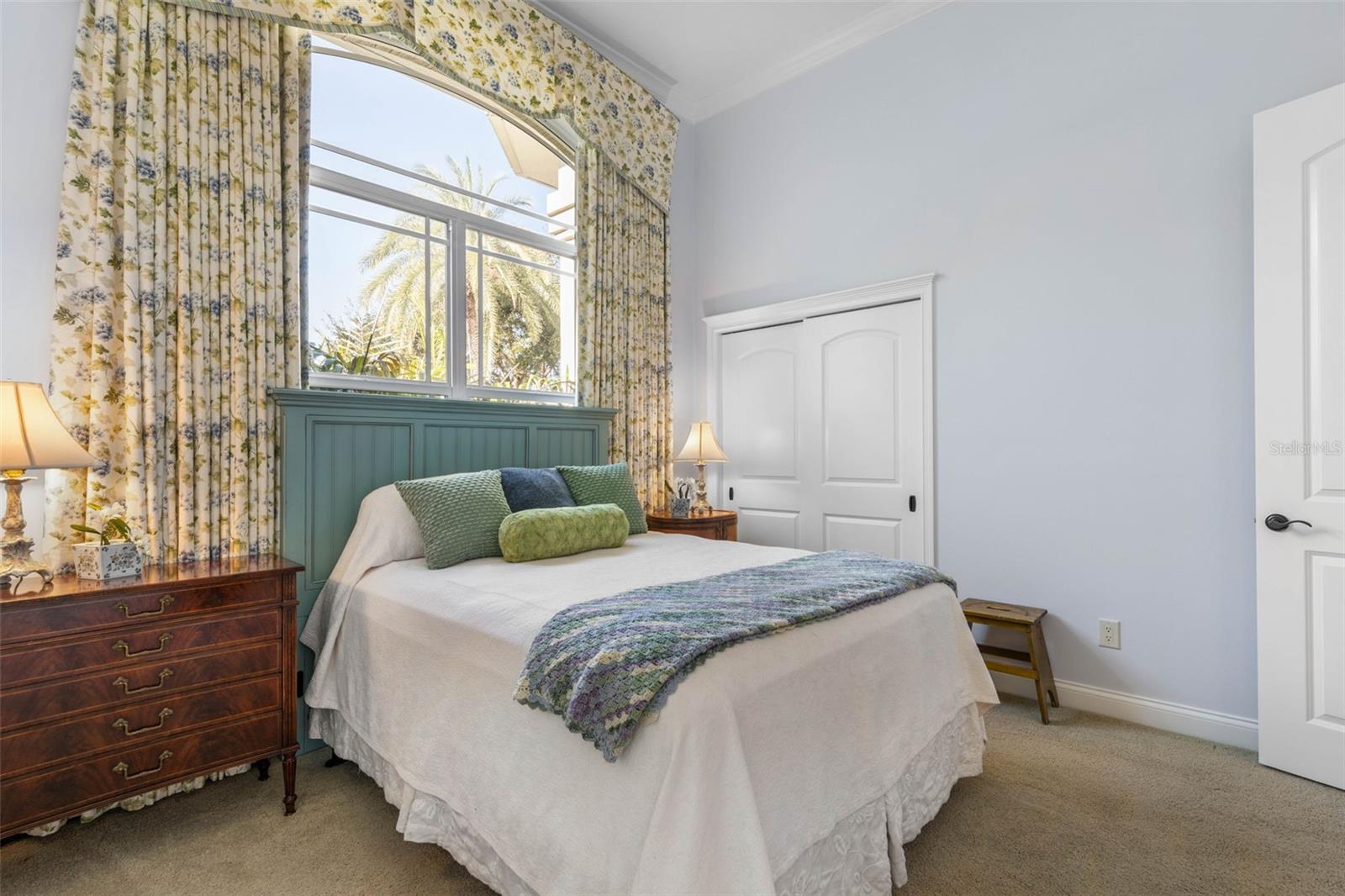 Image 54 of 80 For 46 Old Oak Drive S