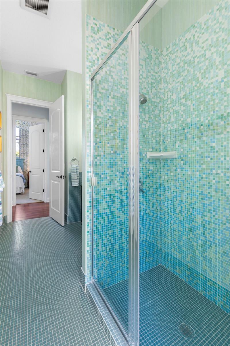 Image 56 of 80 For 46 Old Oak Drive S