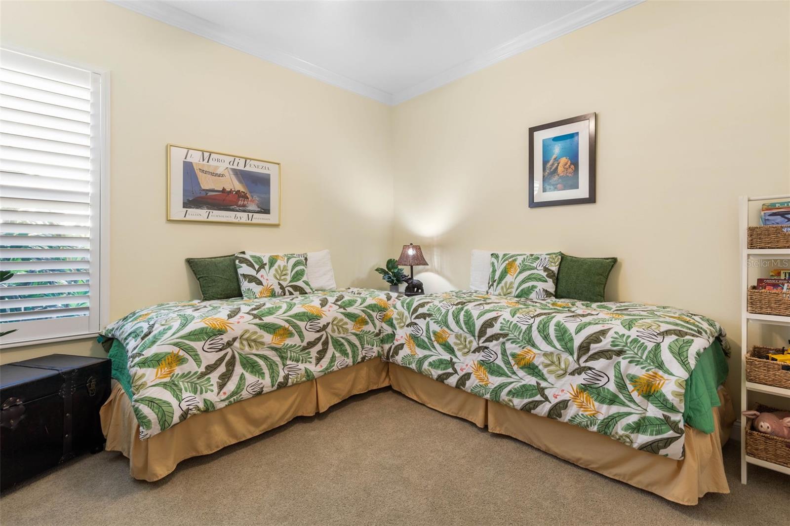 Image 57 of 80 For 46 Old Oak Drive S