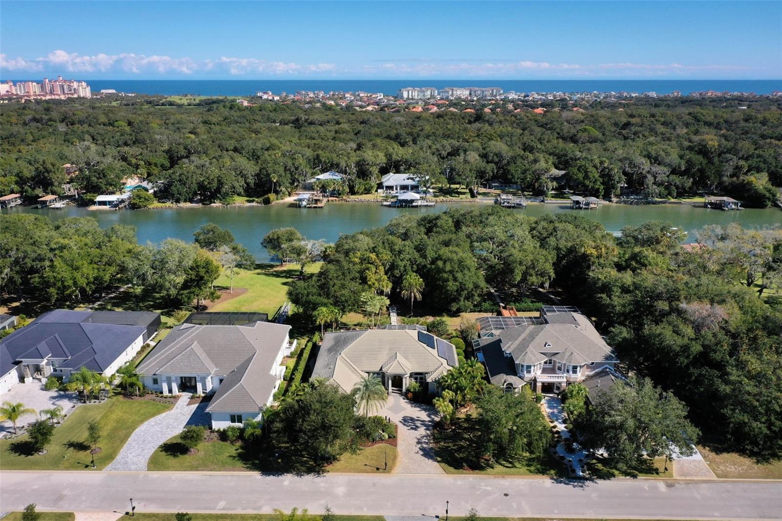 Image 68 of 80 For 46 Old Oak Drive S