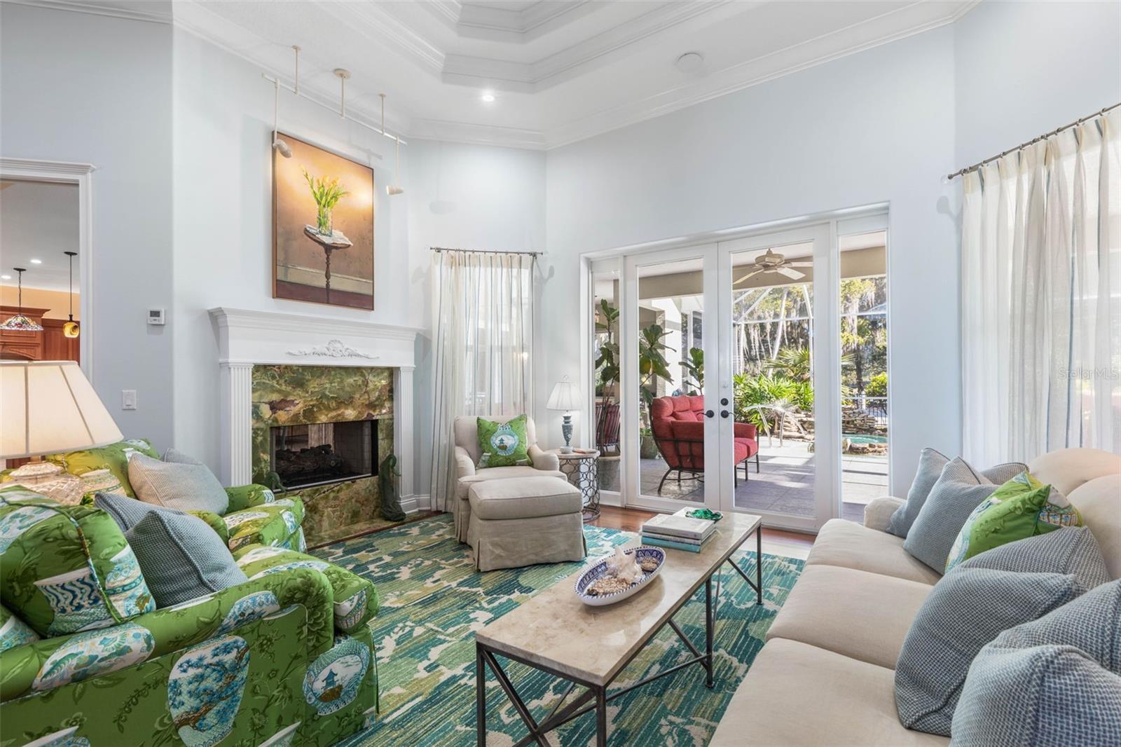 Image 8 of 80 For 46 Old Oak Drive S