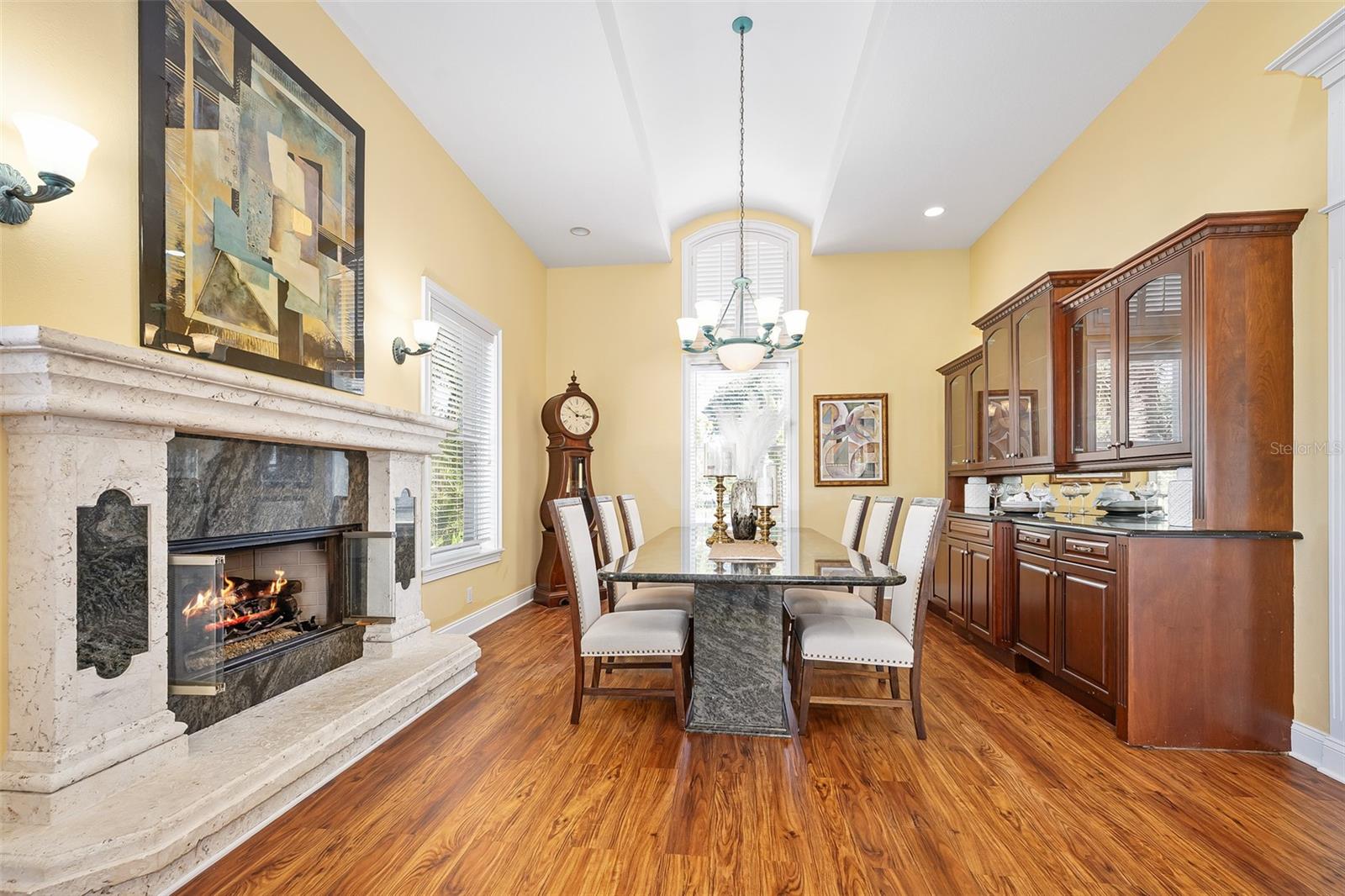 Image 18 of 78 For 2432 Dodge Drive