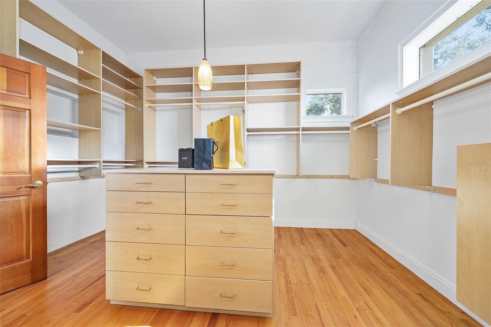 Image 26 of 78 For 2432 Dodge Drive