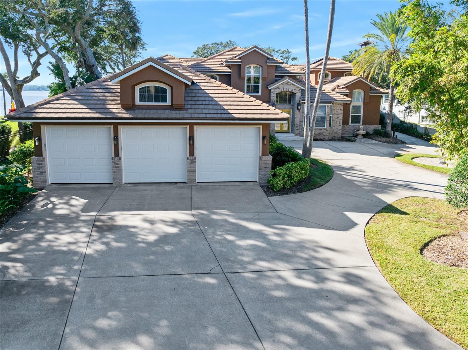 Image 4 of 78 For 2432 Dodge Drive