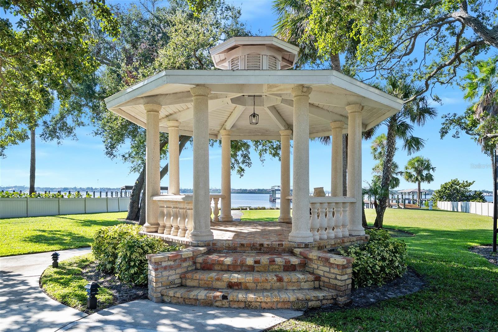 Image 54 of 78 For 2432 Dodge Drive